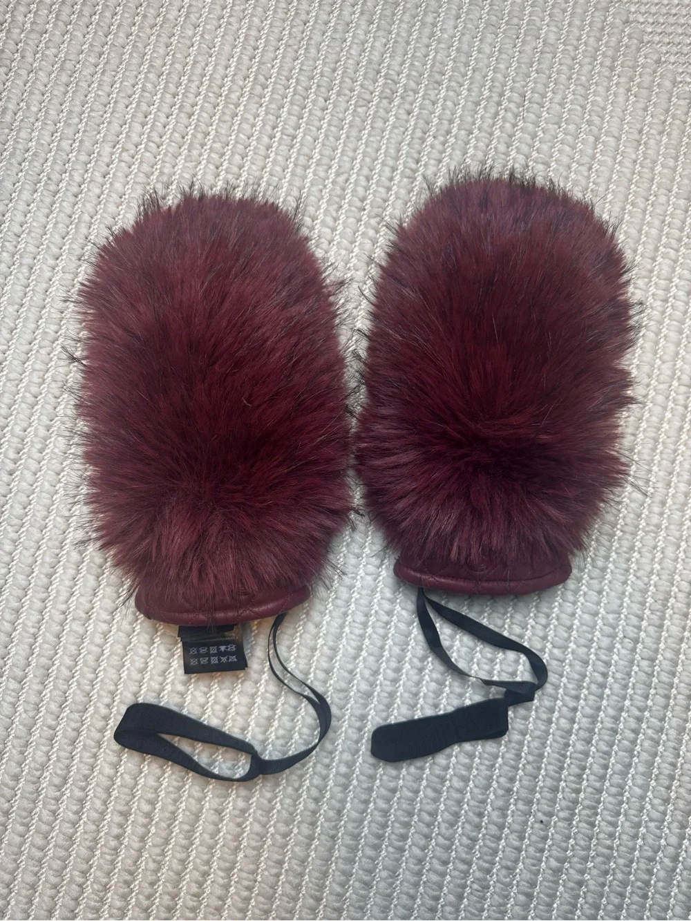 Goldbergh Hill Faux Fur Ski Mittens Burgendy Maroon Like New
